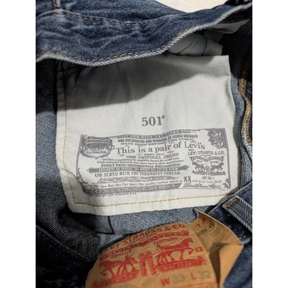 LEVI'S 501 Men's 33 x‎ 32 Button Fly Blue Denim Straight Leg Jeans - Picture 6 of 9
